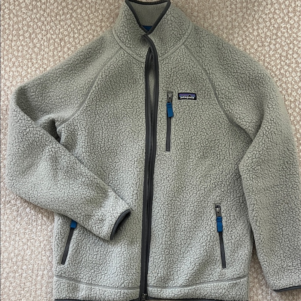 Patagonia Men’s Fleece Jacket - Light Gray with Blue Accents